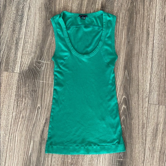 Theory tank top size small